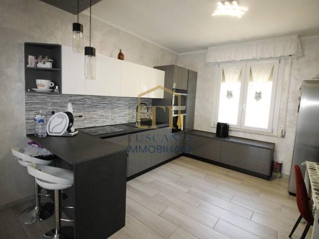 Appartamento in vendita a Colle di Val d'Elsa SI