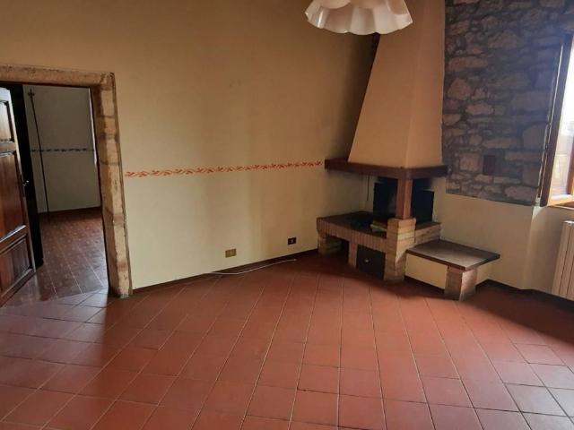 Appartamento in vendita a Colle di Val d'Elsa SI
