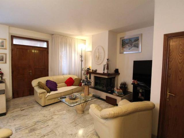 Appartamento in vendita a Colle di Val d'Elsa SI
