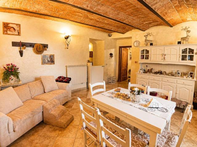 Appartamento in vendita a Colle di Val d'Elsa SI