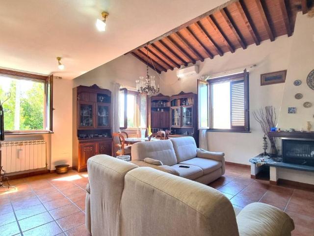 Appartamento in vendita a Collesalvetti LI
