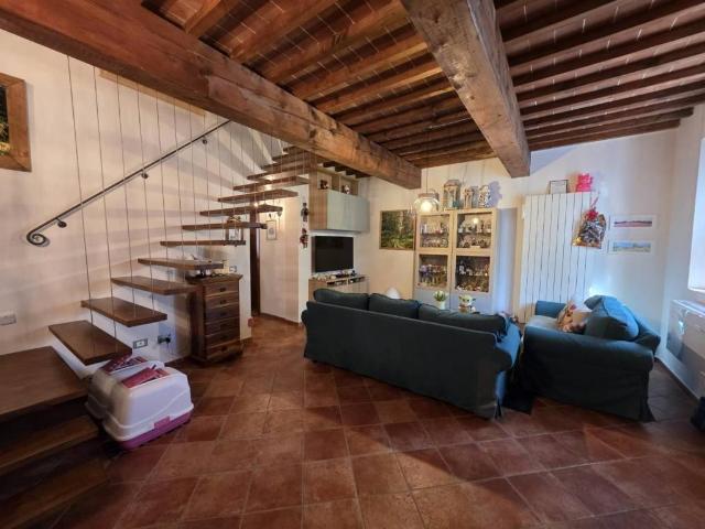 Appartamento in vendita a Collesalvetti LI