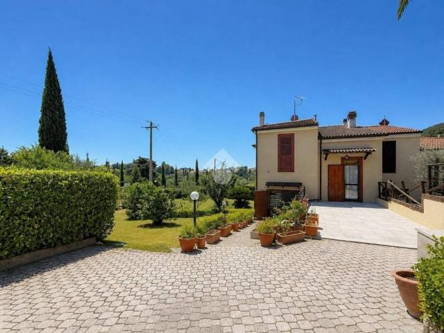 Appartamento in vendita a Collesalvetti LI