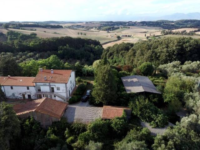 Appartamento in vendita a Collesalvetti LI