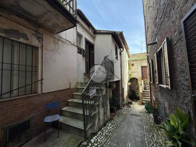 Appartamento in vendita a Collevecchio RI
