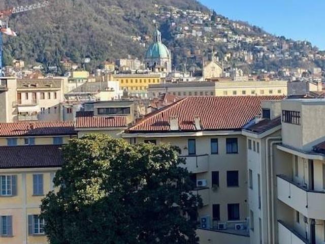 Appartamento in vendita a Como CO