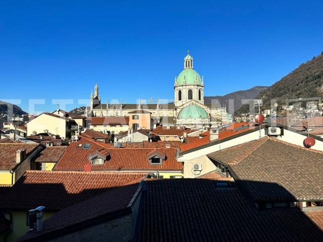 Appartamento in vendita a Como CO