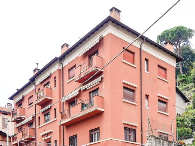 Appartamento in vendita a Como CO