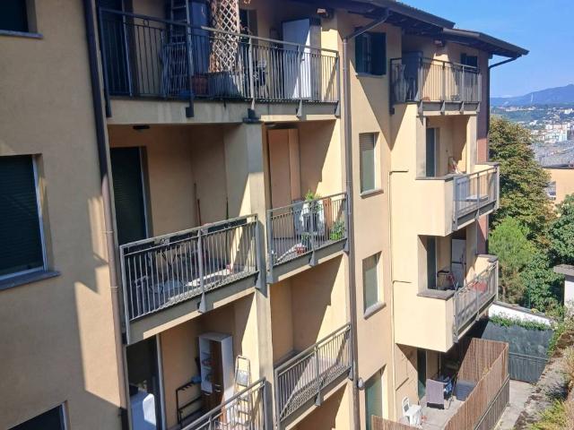 Appartamento in vendita a Como CO