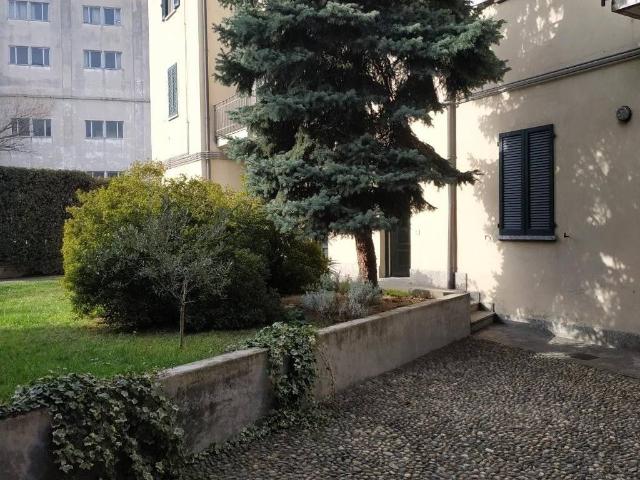 Appartamento in vendita a Como CO