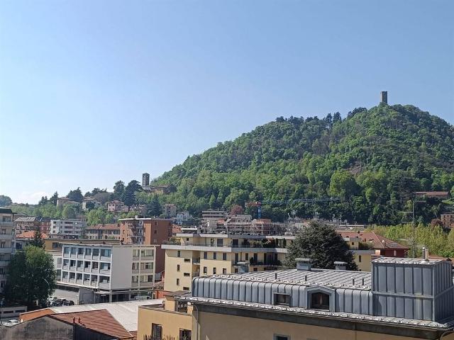 Appartamento in vendita a Como CO
