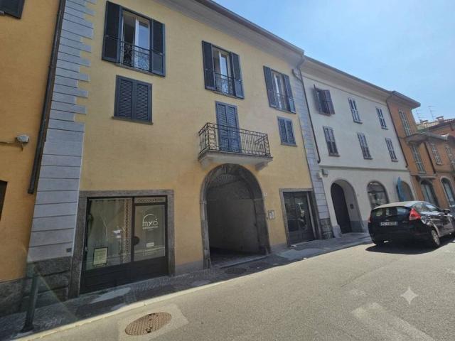 Appartamento in vendita a Como CO