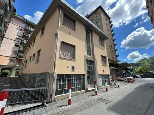 Appartamento in vendita a Como CO