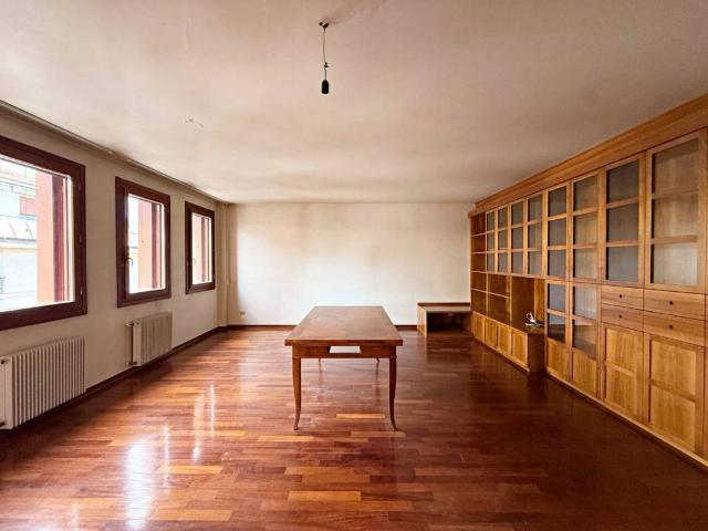 Appartamento in vendita a Conegliano TV
