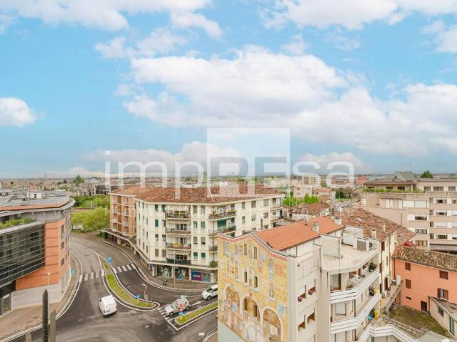 Appartamento in vendita a Conegliano via Gera