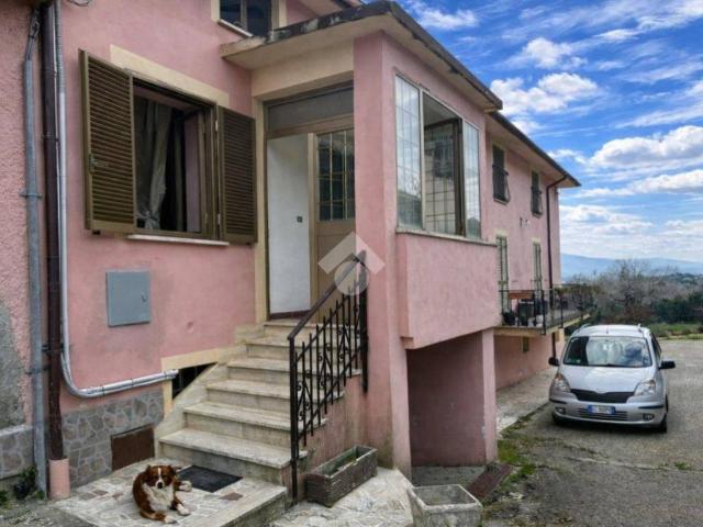 Appartamento in vendita a Configni RI