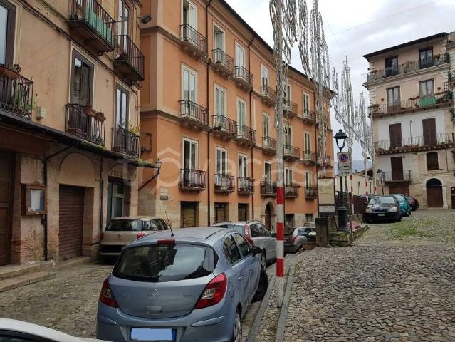 Appartamento in vendita a Cosenza, Centro Storico
