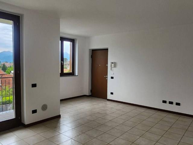 Appartamento in vendita a Costa Masnaga LC