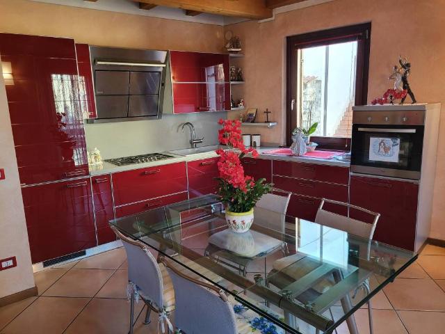 Appartamento in vendita a Costa Volpino BG