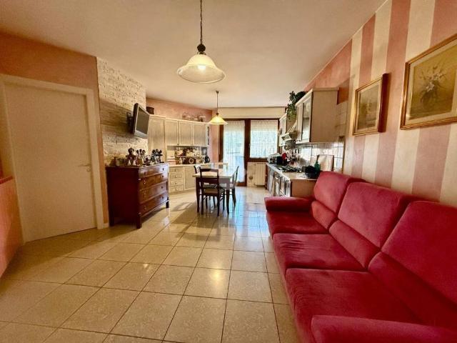 Appartamento in vendita a Costa Volpino BG