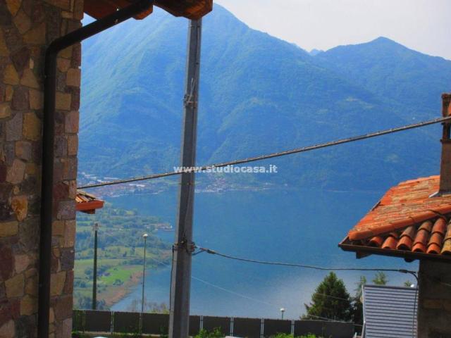 Appartamento in vendita a Costa Volpino BG