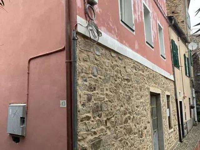 Appartamento in vendita a Costarainera IM