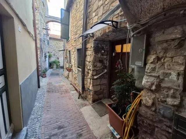 Appartamento in vendita a Costarainera IM