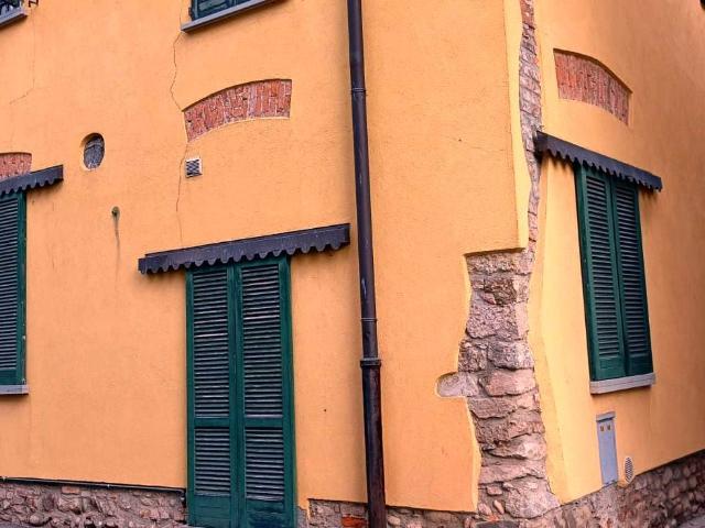 Appartamento in vendita a Cornate d'Adda, Centro Paese