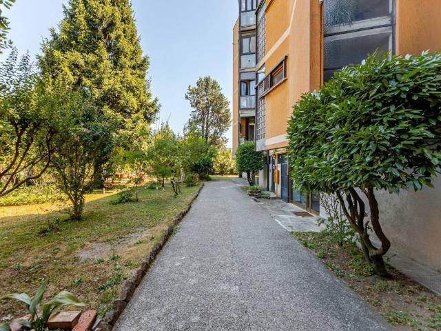 Appartamento in vendita a Corsico MI
