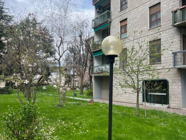 Appartamento in vendita a Corsico MI