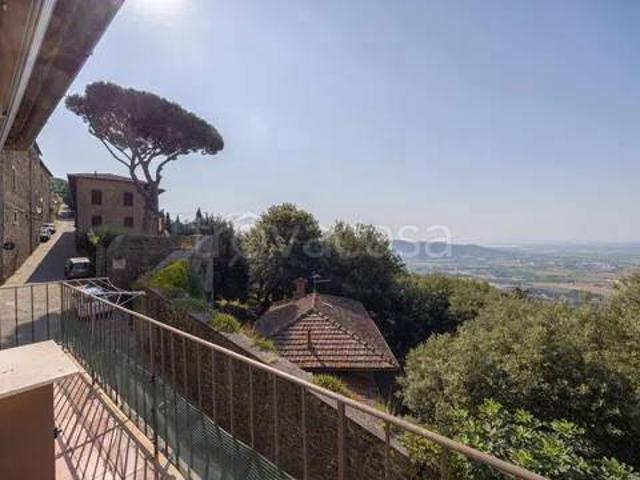 Appartamento in vendita a Cortona