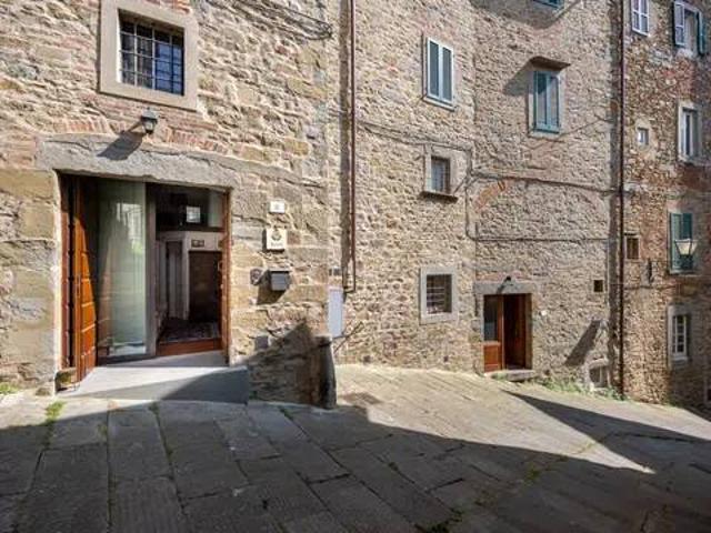 Appartamento in vendita a Cortona AR