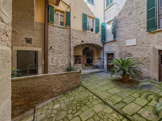 Appartamento in vendita a Cortona via Coppi No Number