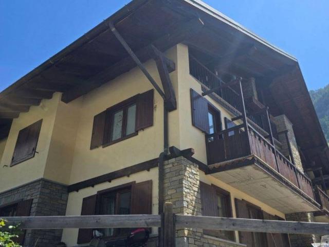 Appartamento in vendita a Courmayeur AO