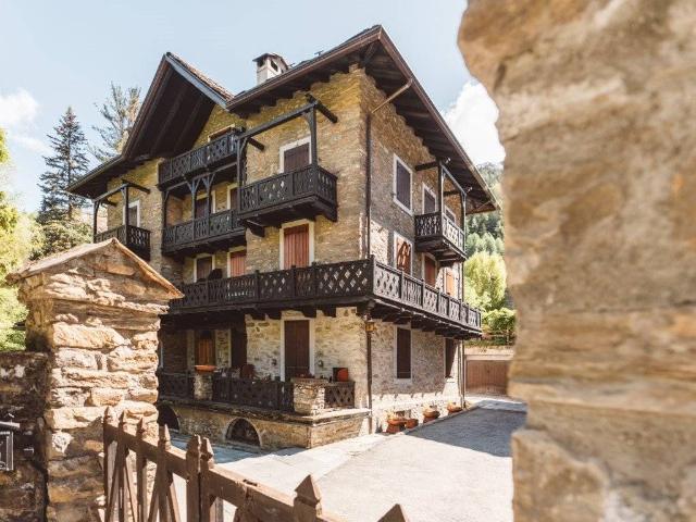 Appartamento in vendita a Courmayeur AO
