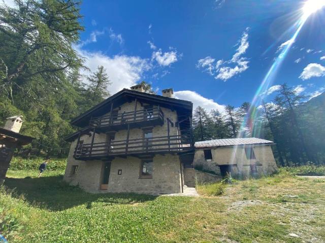 Appartamento in vendita a Courmayeur AO