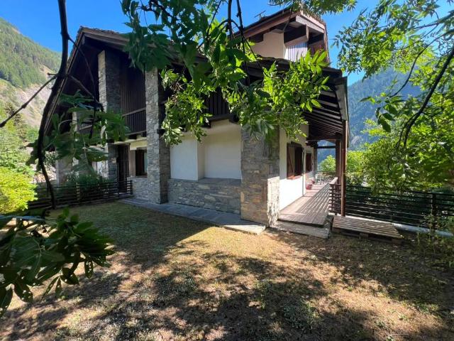 Appartamento in vendita a Courmayeur AO