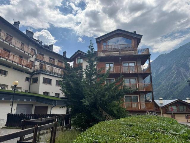 Appartamento in vendita a Courmayeur AO