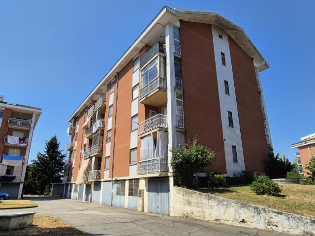 APPARTAMENTO in VENDITA a CRESCENTINO di 4 vani
