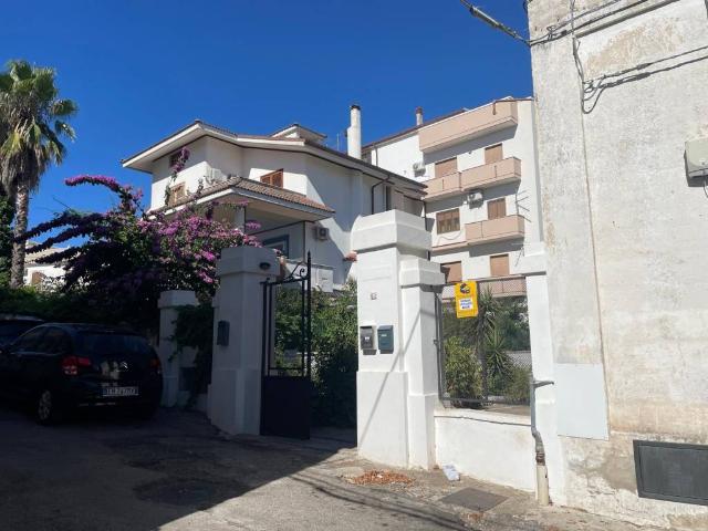 Appartamento in vendita a Crispiano TA