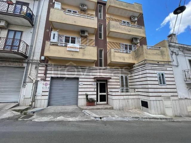 Appartamento in vendita a Crispiano via Don Luigi Sturzo, 48
