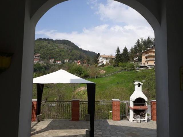 Appartamento in vendita a Crocefieschi