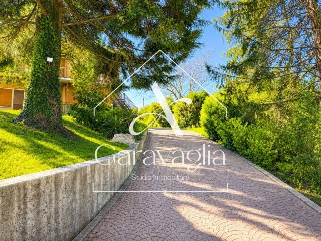 Appartamento in vendita a Daverio VA