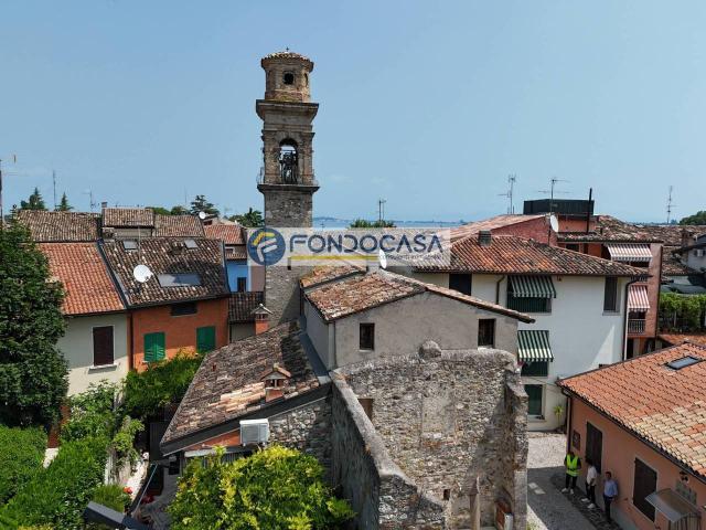 Appartamento in vendita a Desenzano Del Garda