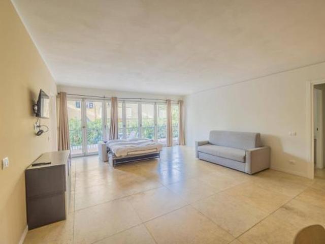 Appartamento in vendita a Desenzano Del Garda