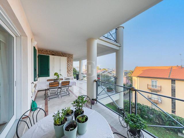 Appartamento in vendita a Desenzano Del Garda