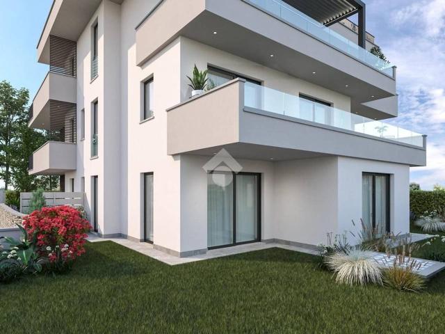 Appartamento in vendita a Desenzano Del Garda