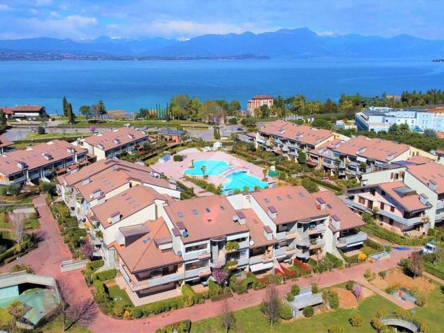 Appartamento in vendita a Desenzano Del Garda