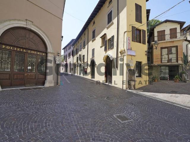 Appartamento in vendita a Desenzano del Garda BS