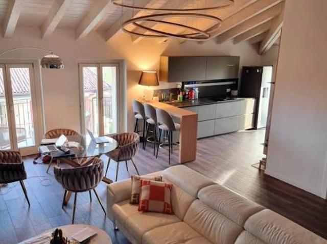 Appartamento in vendita a Desenzano del Garda BS
